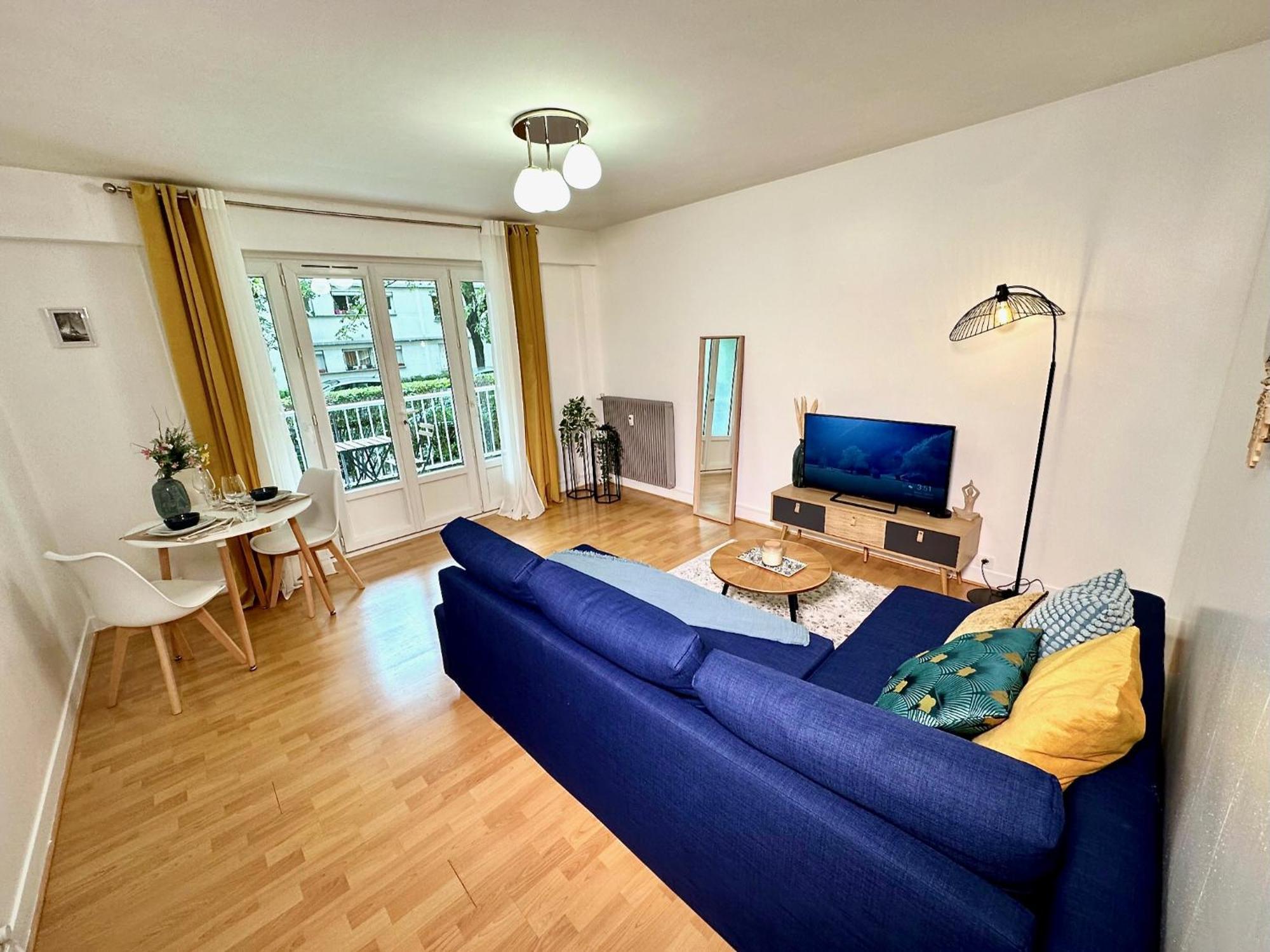 Ferienwohnung Le Bleu Soleil - A 2 Min Du Metro - 7 Min De Paris Maisons-Alfort Exterior foto